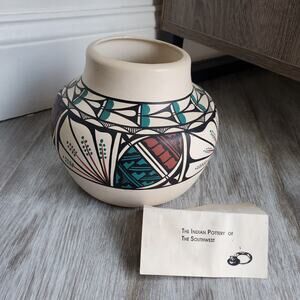 Signed Vintage Jemez Pueblo Native American Pottery Vase by B. Toya